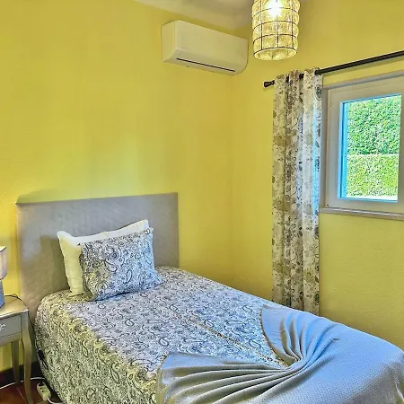 T3 Cozy Old House With Xl Garden Casa vacanze Borralha