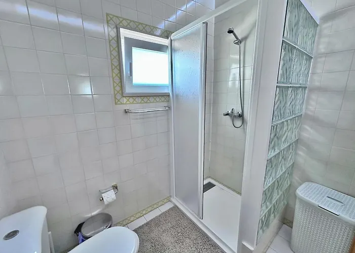 T3 Cozy Old House With Xl Garden Ferienhaus