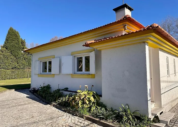 T3 Cozy Old House With Xl Garden * Borralha