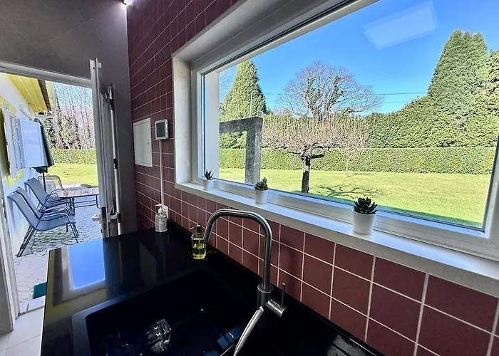 T3 Cozy Old House With Xl Garden Ferienhaus